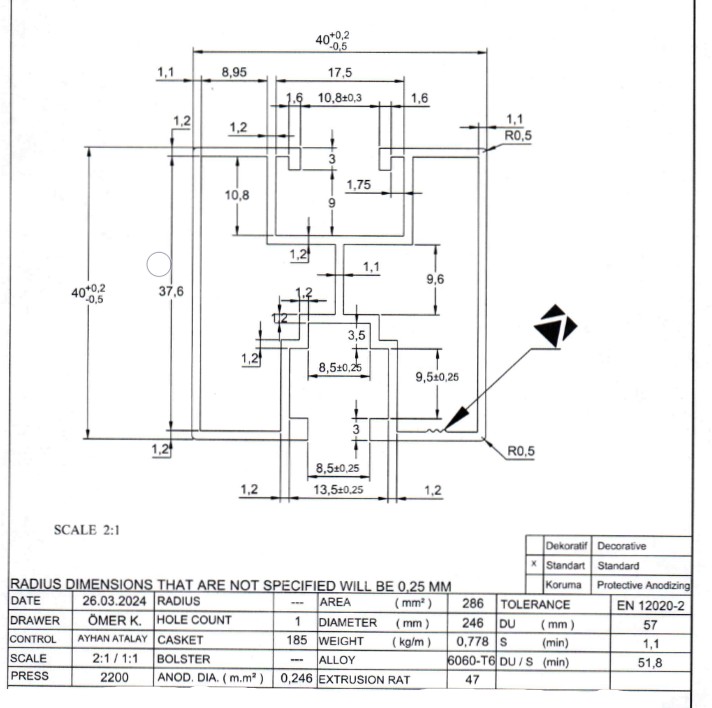 Hliníkový profil 240 cm 40x40 mm pre šesťhranné skrutky PV-01-27 (4)