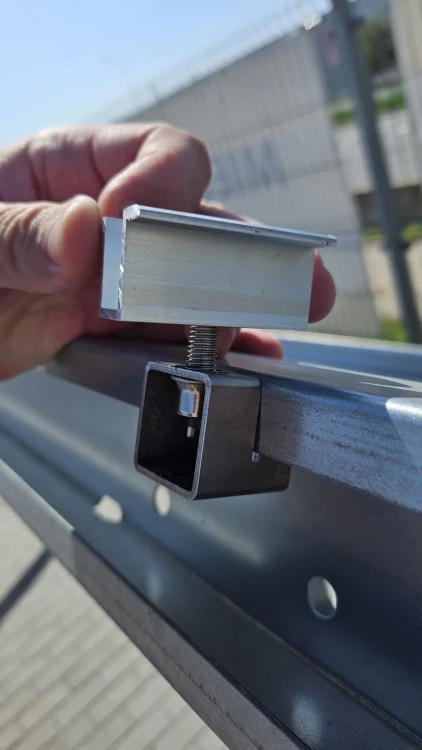 Synerga ZU-1 – univerzálny montážny držiak PV kliem pre carporty a pozemné konštrukcie 001-017 (4)