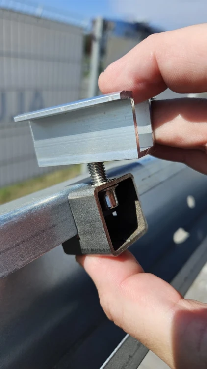 Synerga ZU-1 – univerzálny montážny držiak PV kliem pre carporty a pozemné konštrukcie 001-017 (5)